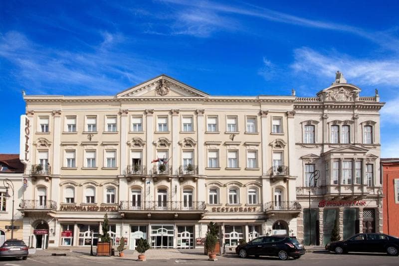 Pannonia Hotel photo 1