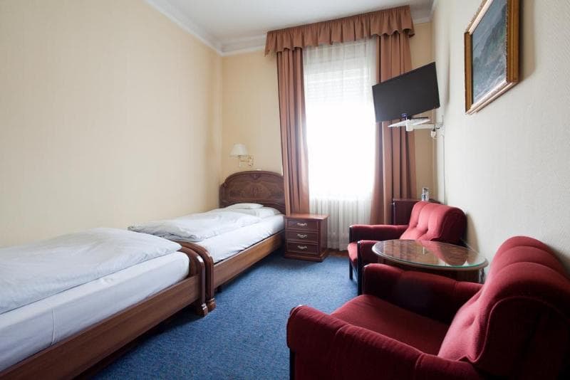 Pannonia Hotel 5