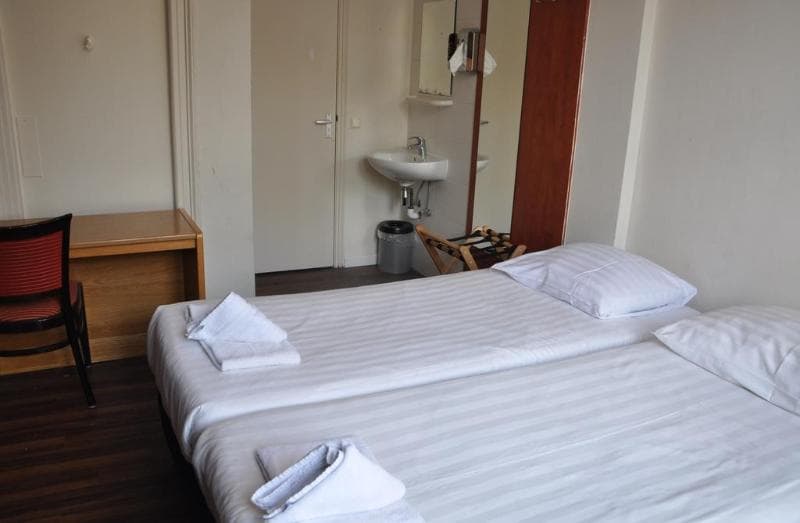 Hotel Amsterdam Inn 3
