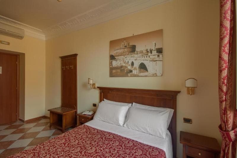 Hotel Romantica 1