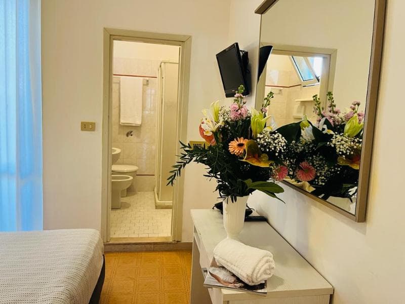 Aura Living Hotel 3