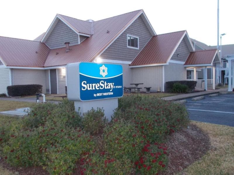 SureStay Studio by Best Western Pensacola 3