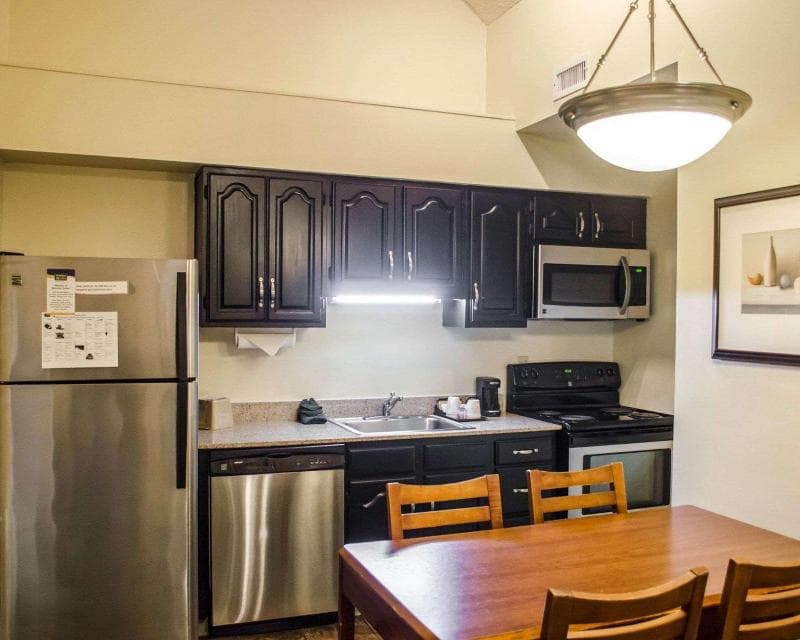 SureStay Studio by Best Western Pensacola 2