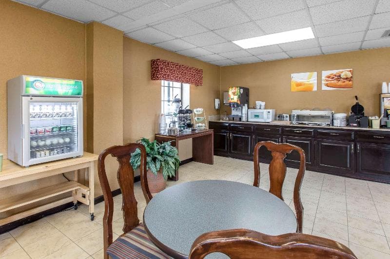 Quality Inn Cordele 5