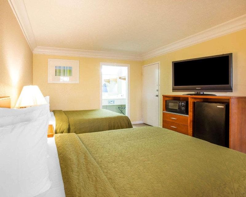 Quality Inn 5