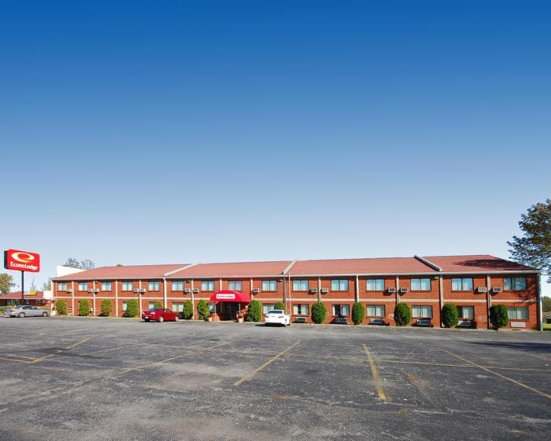 Econo Lodge 5