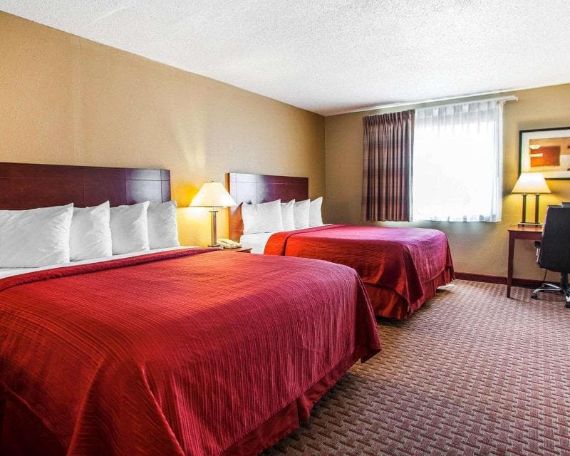 Quality Inn & Suites Davenport Near I-80 3