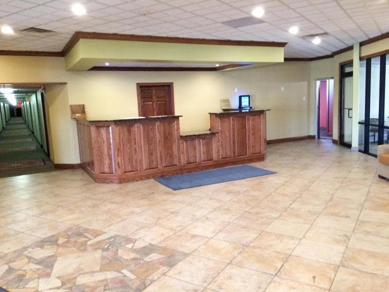 Quality Inn & Suites photo 1