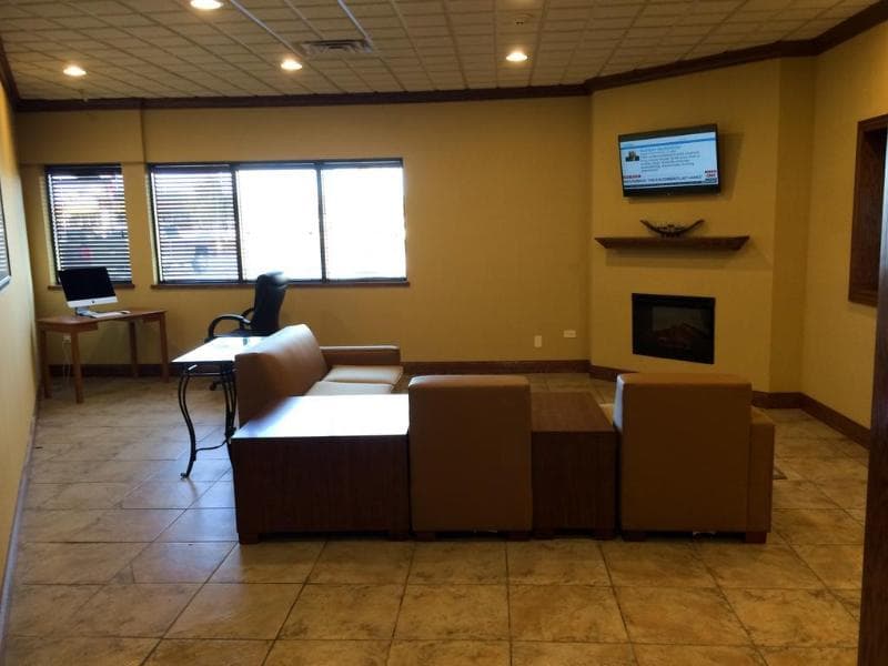 Quality Inn & Suites 4