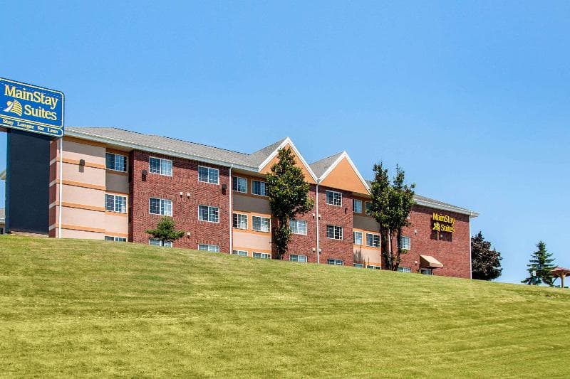 Mainstay Suites Dubuque photo 1