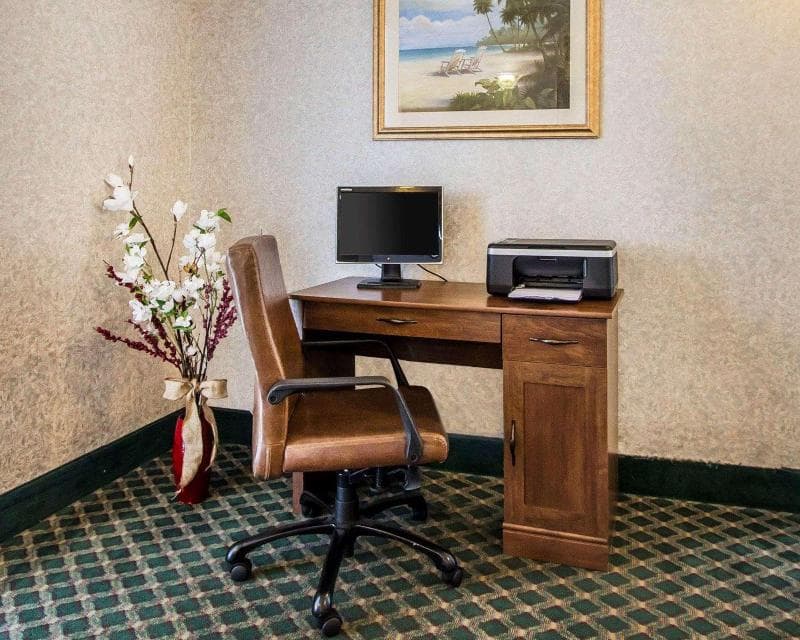 Quality Inn photo 1