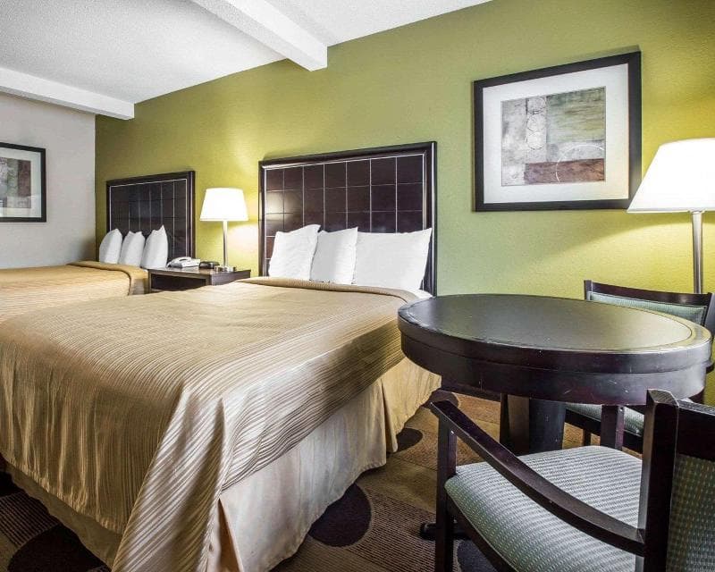 Quality Inn 3