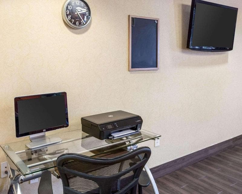 MainStay Suites photo 1