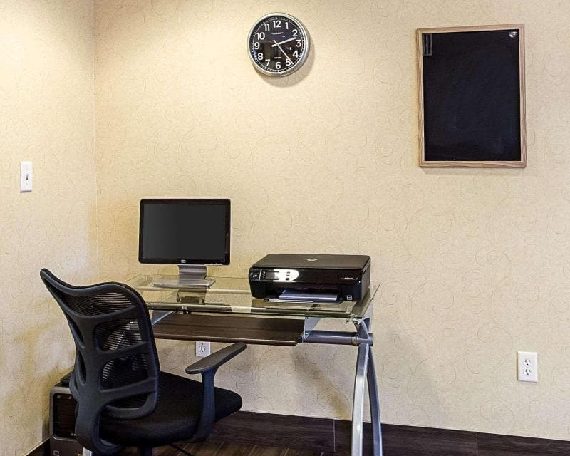 MainStay Suites 5