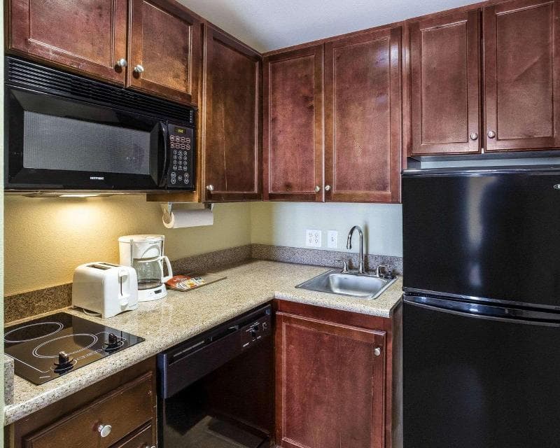 MainStay Suites 4