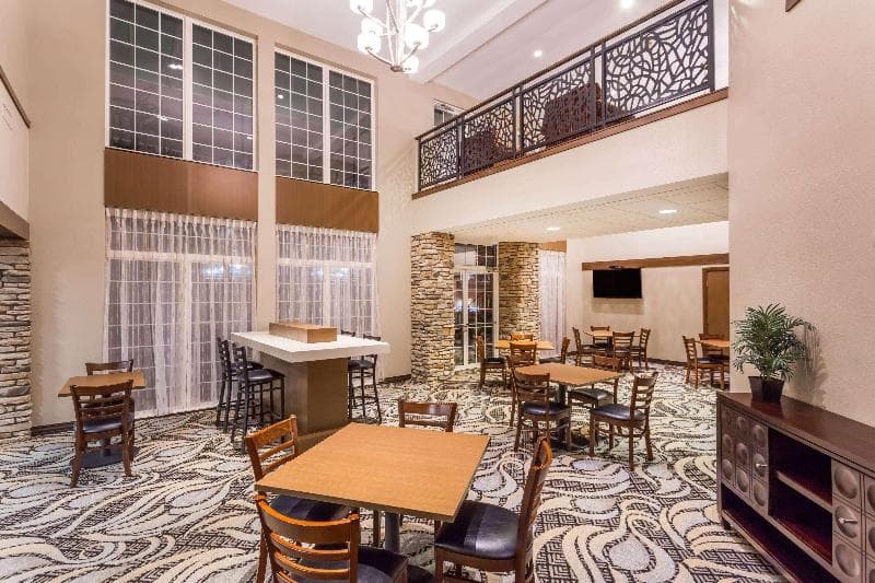 Wyndham Garden Madison Fitchburg 5