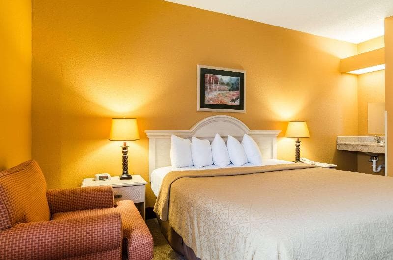 Quality Inn & Suites 5