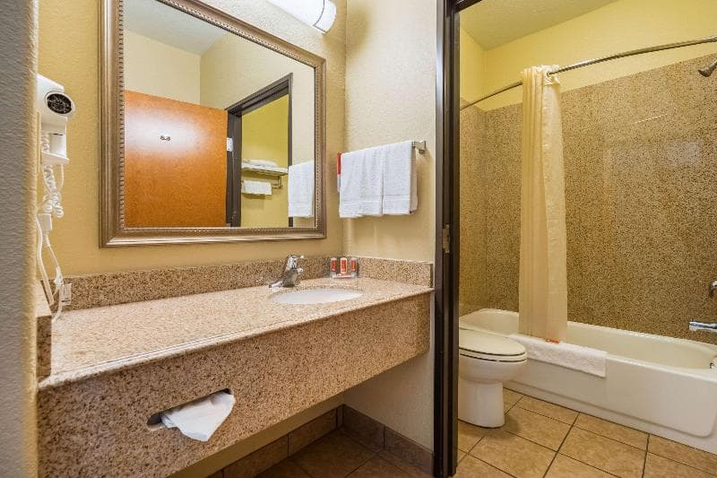 AmericInn by Wyndham New Braunfels 4