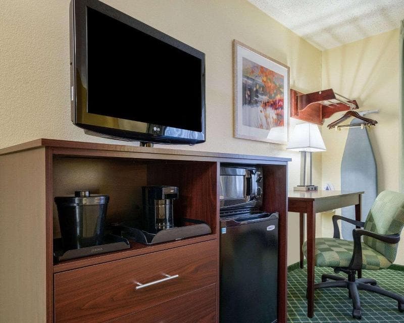Quality Inn Newark 4