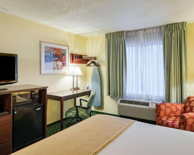 Quality Inn Newark 5