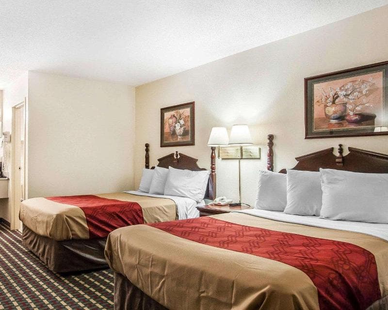 Econo Lodge Inn And Suites Tuscaloosa 2