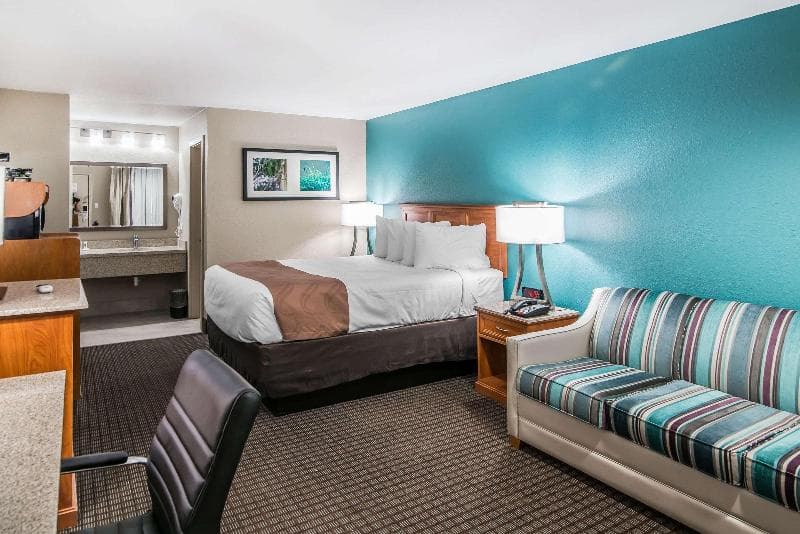Quality Inn & Suites 3