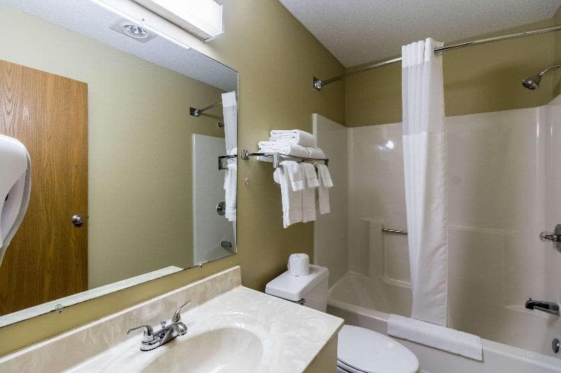 Quality Inn Grand Forks photo 1