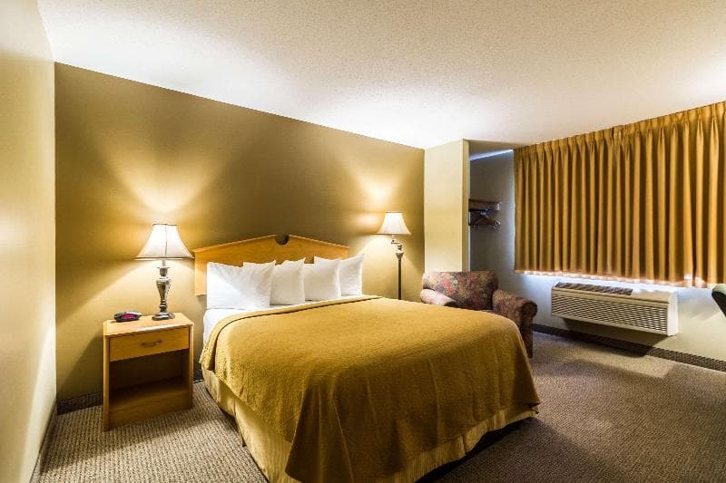 Quality Inn Grand Forks 4