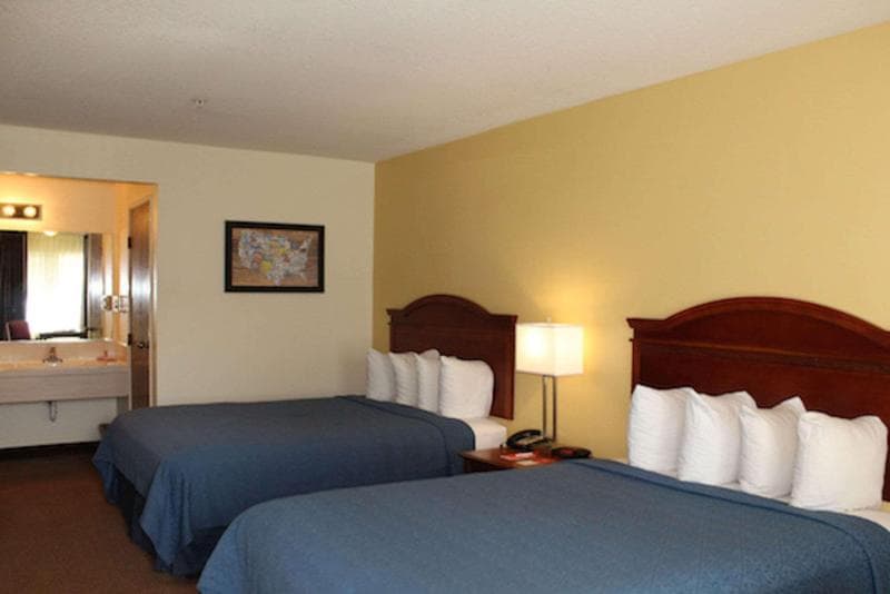 Econo Lodge Inn And Suites Lodi - Wine Country Area 3