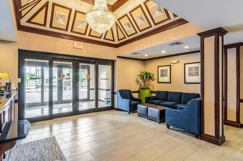 Comfort Inn & Suites Panama City Mall 5