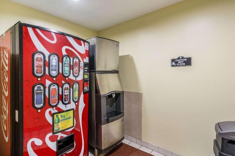 Comfort Inn & Suites Panama City Mall 4