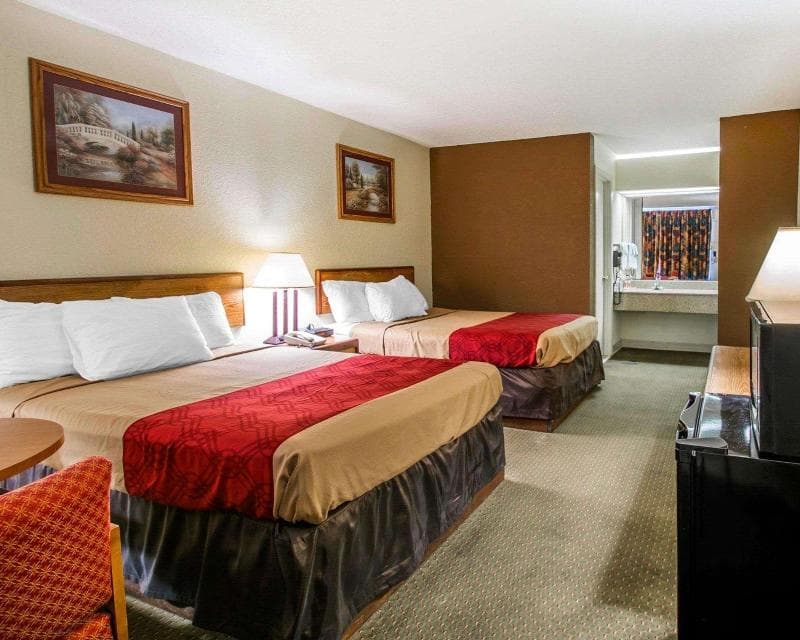 Econo Lodge Andalusia 4