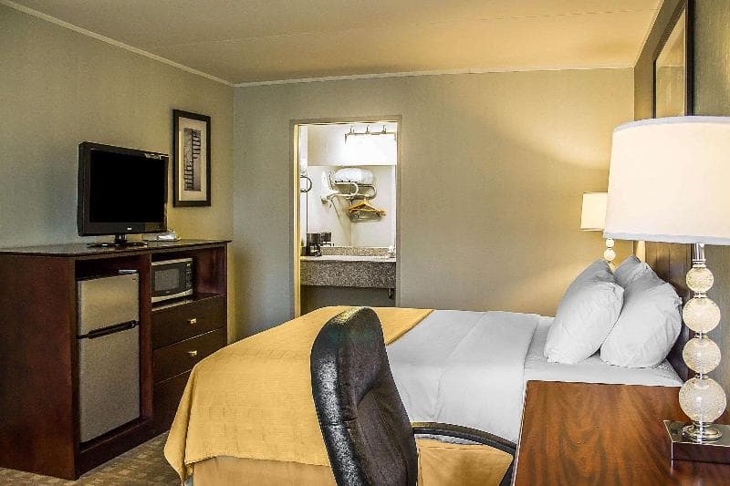 Quality Inn Cambridge 4