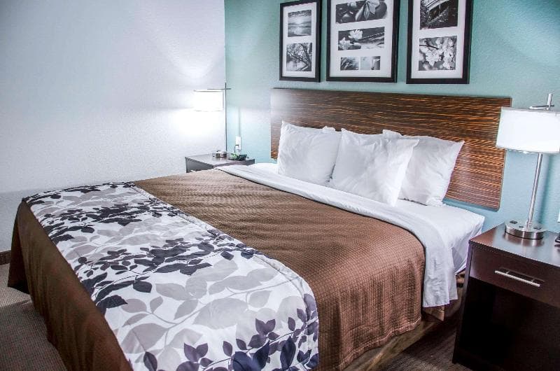 Sleep Inn & Suites 5