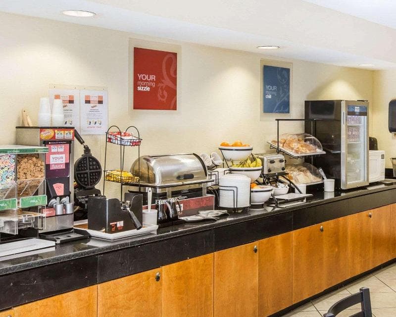 Quality Inn 3