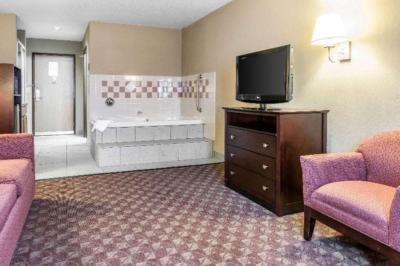 Quality Inn photo 1