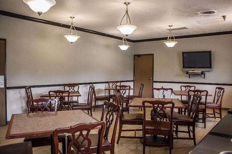 Quality Inn & Suites 2