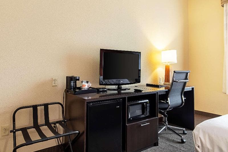 Sleep Inn & Suites 3