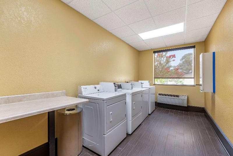 Comfort Suites El Dorado 5