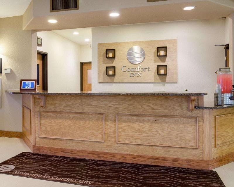 Comfort Inn 4