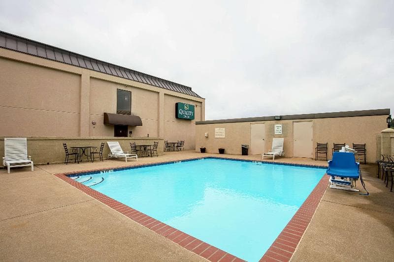 Quality Inn 5