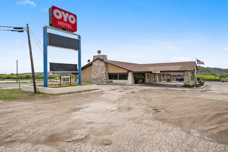OYO Hotel Junction TX I-10 5