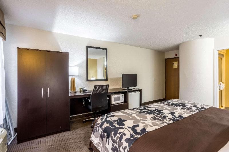 Wingate by Wyndham Owensboro 5