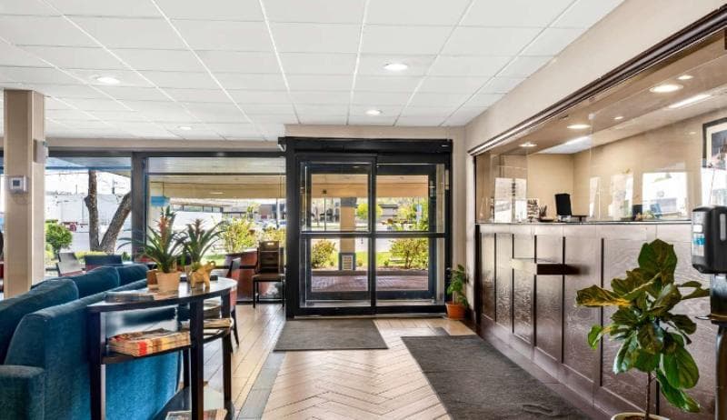 SureStay Plus by Best Western Reading North 5