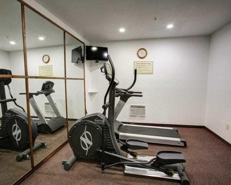 Comfort Inn 4
