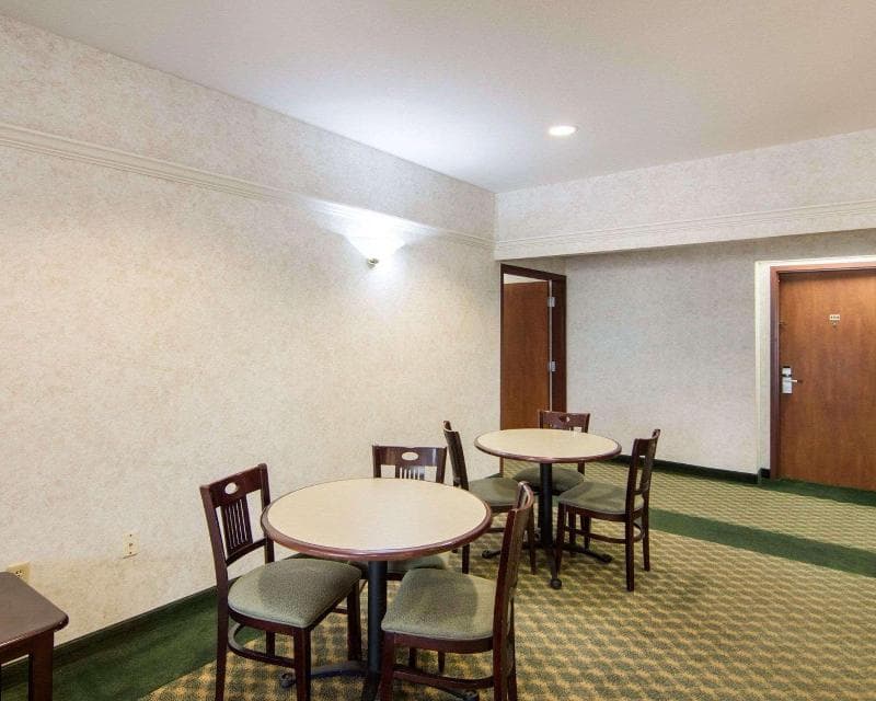 Econo Lodge Weatherford photo 1