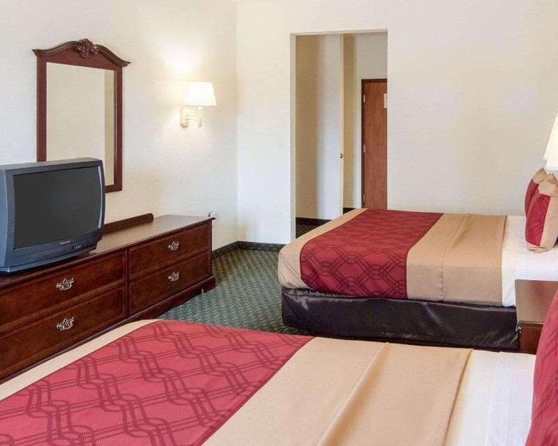 Econo Lodge Weatherford 2