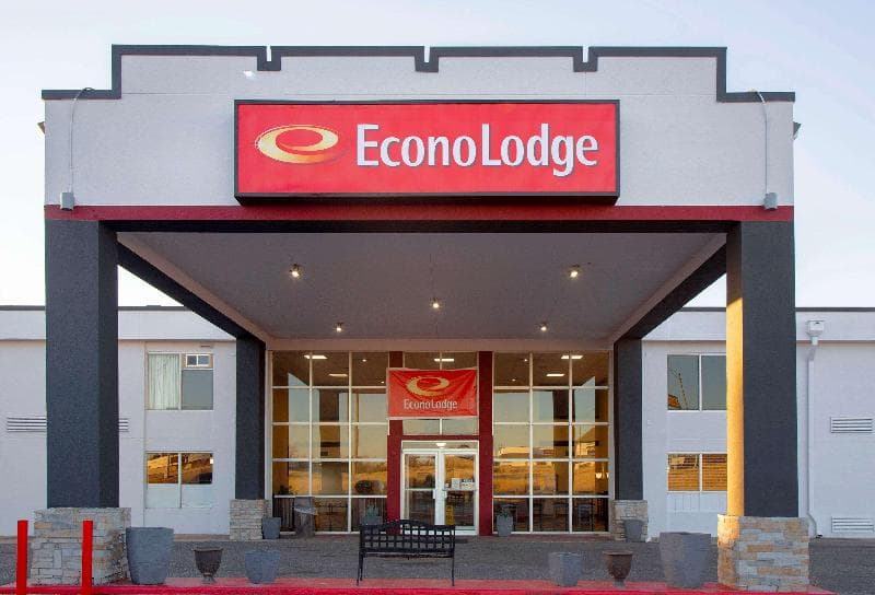 Econo Lodge 4