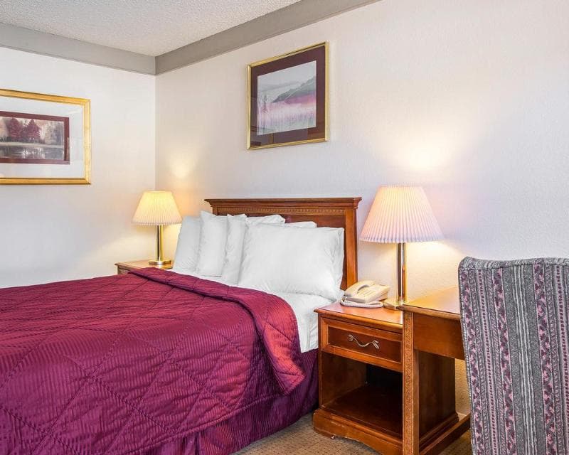 Rodeway Inn main