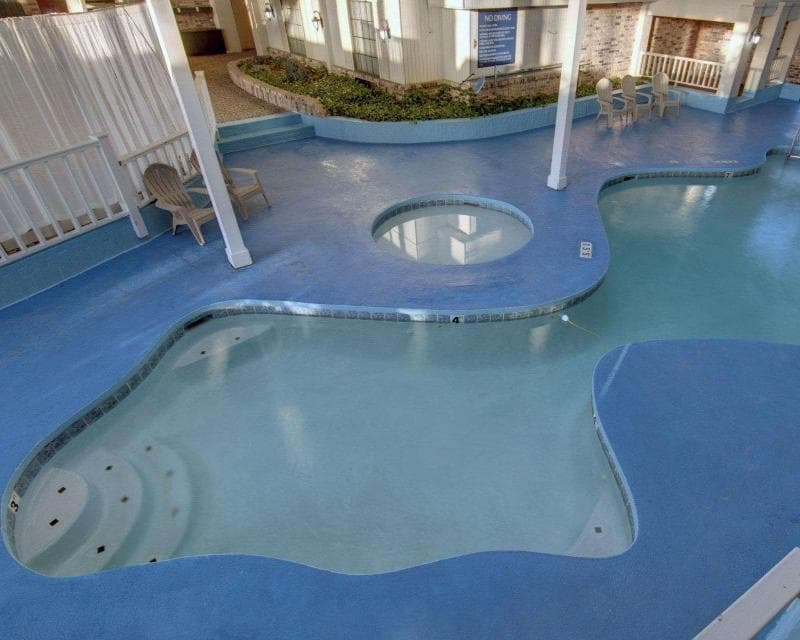 Econo Lodge Conference Center 4